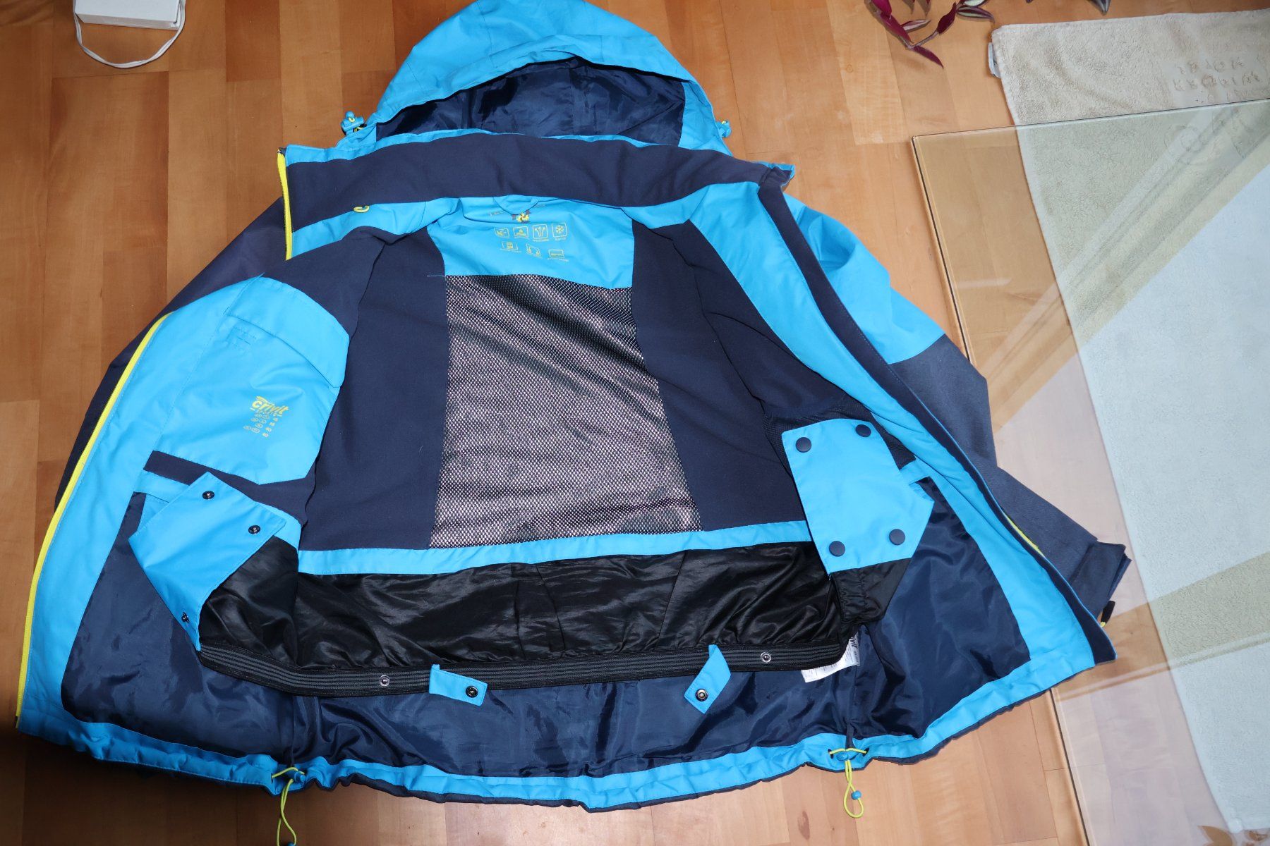 Giacche: Winterjacke Technology Gr. 48 (Ein klein loch) – Usato da Effretikon venduto da Freedom2025 7