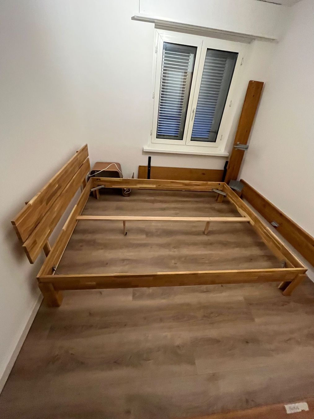 Lits: Bett Eiche mit Lattenrost – D'occasion à St.Gallen par Jack8053 3