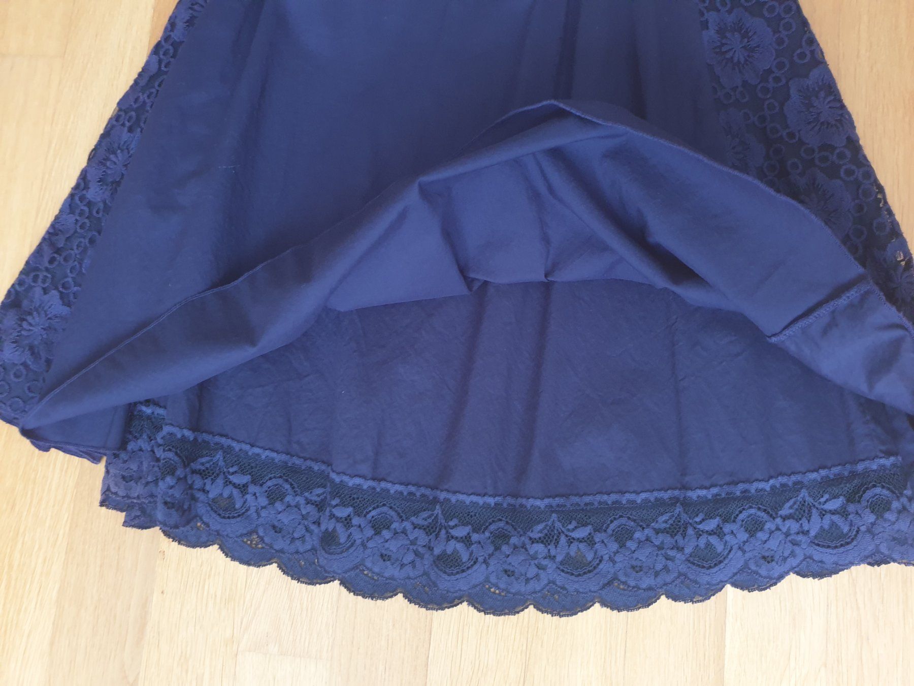 Costumi: 2-Teiler Jacke / Bluse und Rock / Jupe, Gr. M – Nuovo (secondo la descrizione) da Möriken AG venduto da pam66 9