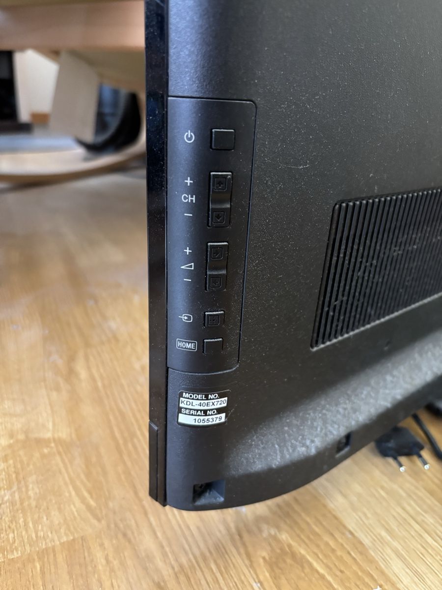 Televisori: Fernseher Sony Bravia – Usato da Kirchberg BE venduto da Nachtpflanze 1