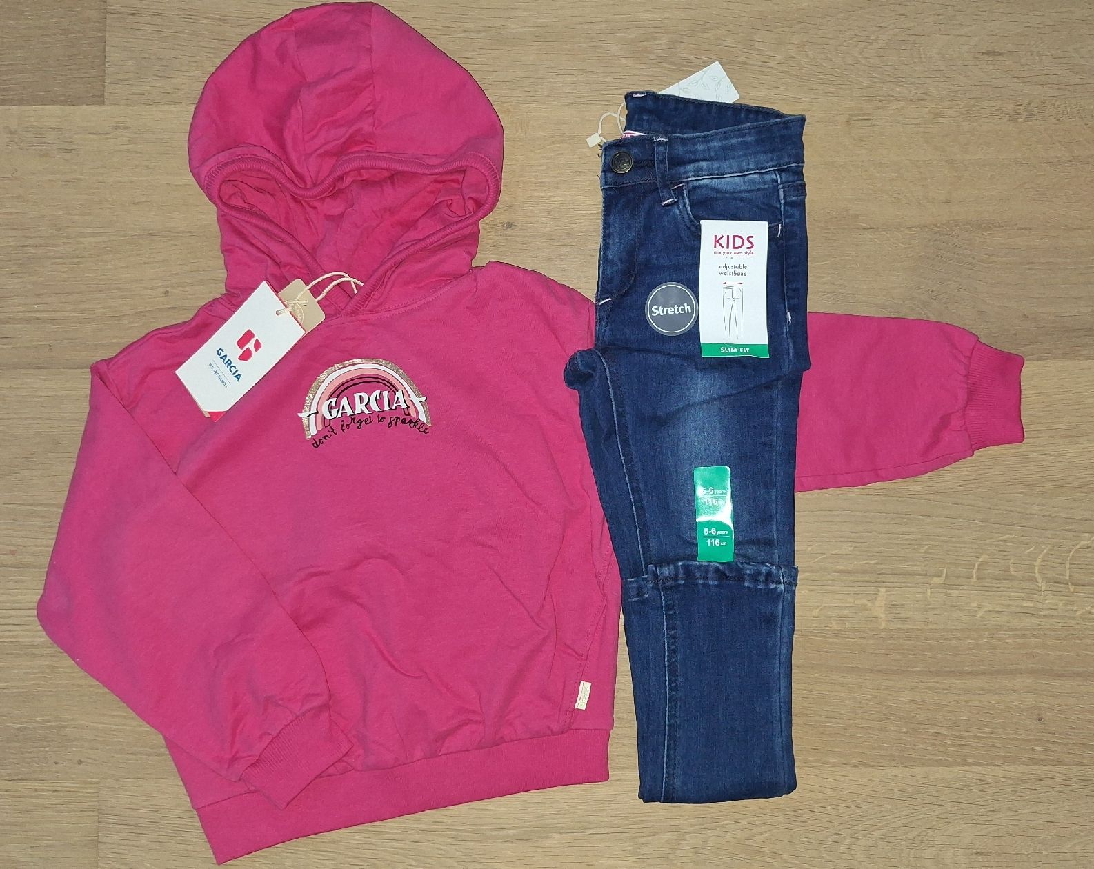 Lotti & Set di vestiti: Kleider Set Mädchen neu Grösse 116 122  – Nuovo e nell'imballaggio originale da Brig venduto da snowball92