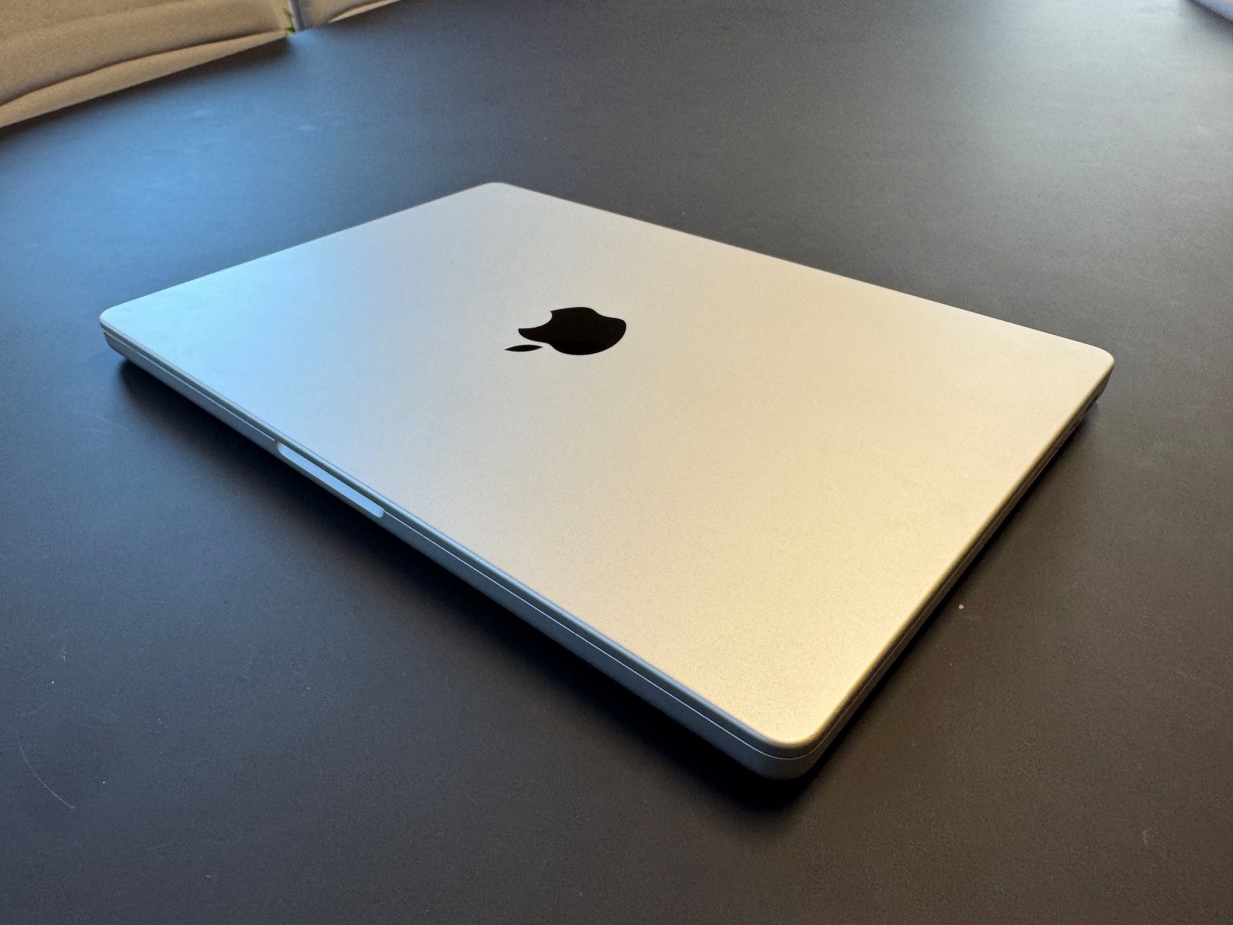 Apple Notebook: Apple MacBook Pro M1 Pro 14" Silber – Usato da Castel San Pietro venduto da Steex33 8