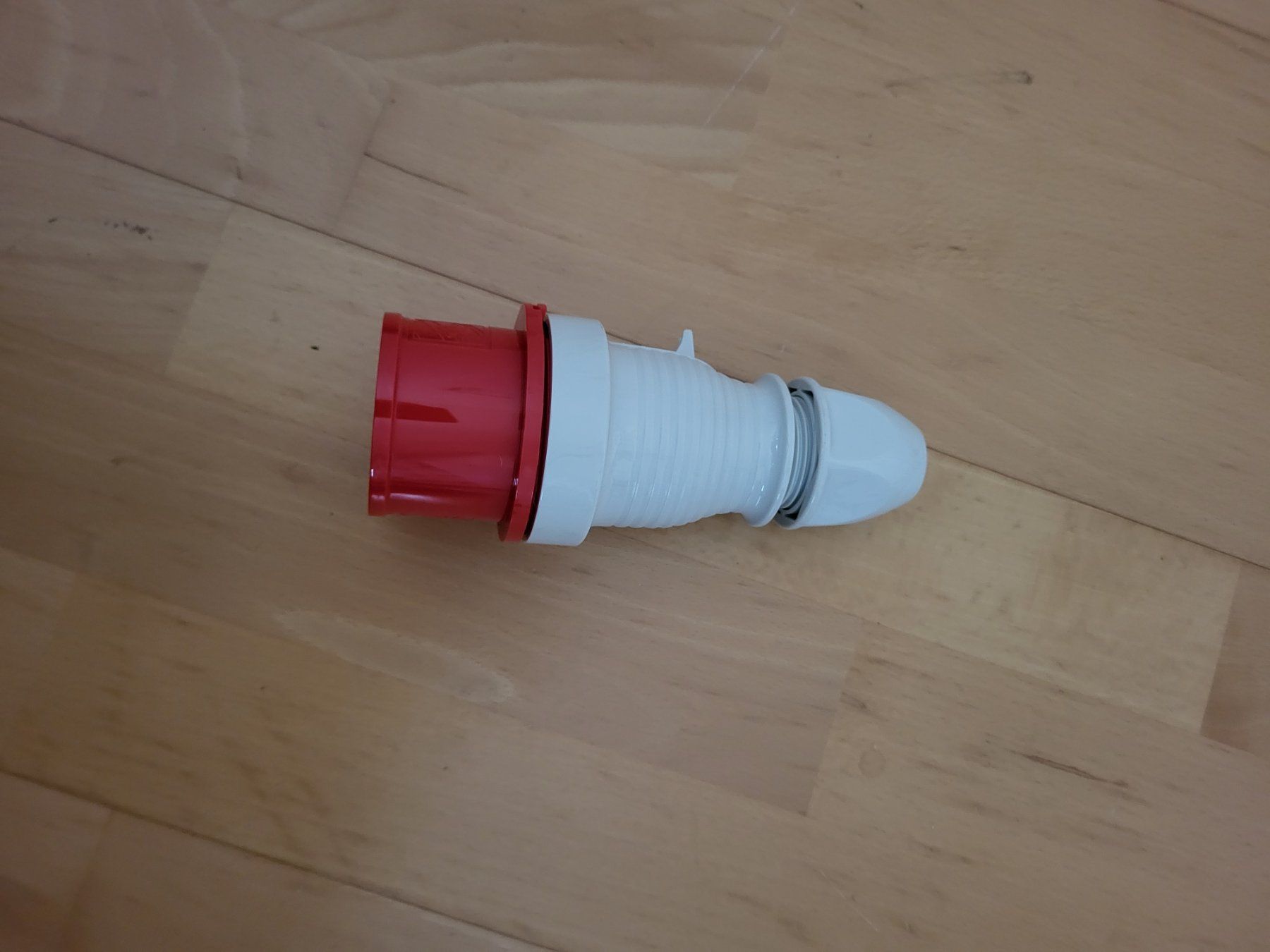 Stecker: Spina CEE 16A 5P 400V – Gebraucht aus Bellinzona von ora_drn2