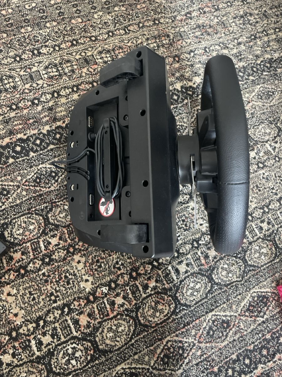 Logitech Manettes: Logitech g29 Driving wheel – D'occasion à Jona par jon_q7zr 5