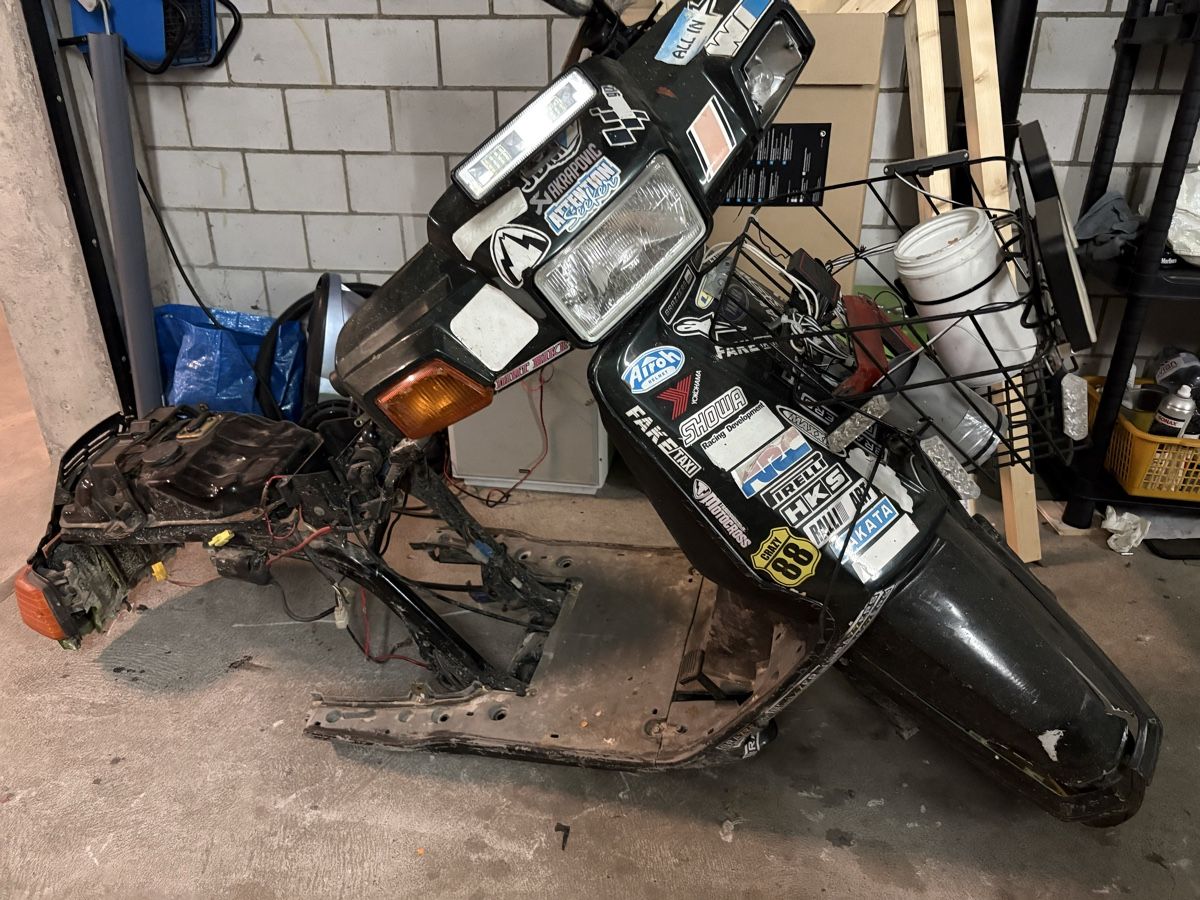 Yamaha Toutes les pièces pour scooter: Yamaha Beluga Teile – D'occasion à Egg b. Zürich par Flipmeister