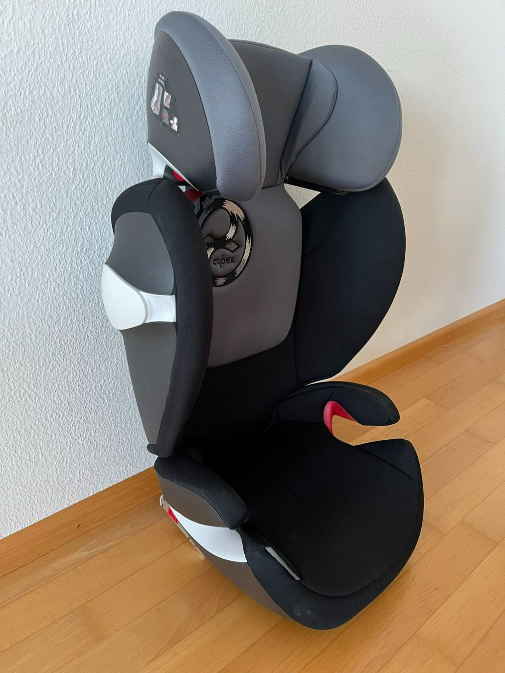 Cybex Seggiolini per auto: Kindersitz Cybex Solution M-Fix & Sitzunterlage – Usato da Muttenz venduto da Juvenile33 3
