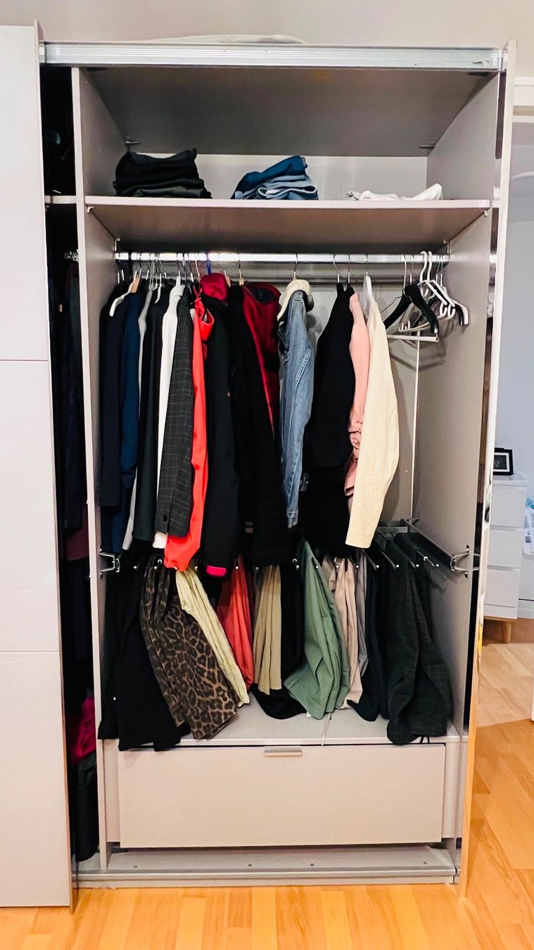 Armadi: Grosser Schrank mit Spiegel, 215x250cm – Usato da St. Gallen venduto da sig_gwq5 5