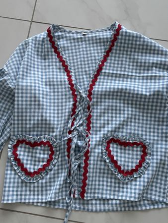 Damen Bluse kariert blau weiss mit Herz Taschen Grösse M