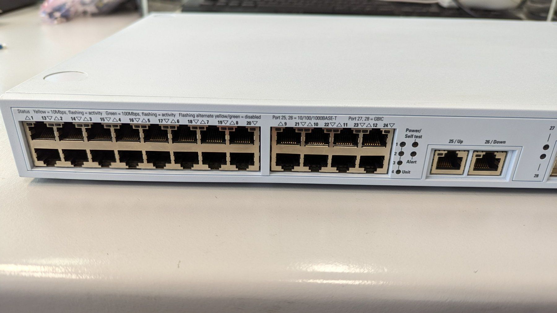 Hub & Switch: 3Com 3C17304 Switch - 4228G – Usato da Glattpark (Opfikon) venduto da Jams02 2