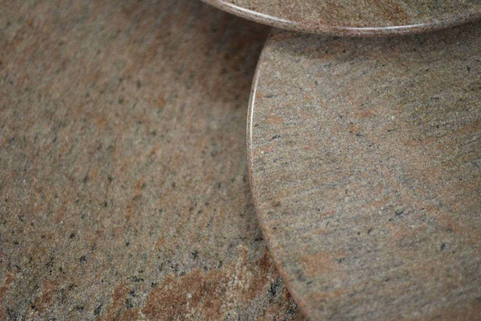 Tavoli: Couchtische aus Granit – Usato da Lichtensteig venduto da UsedINStore 4