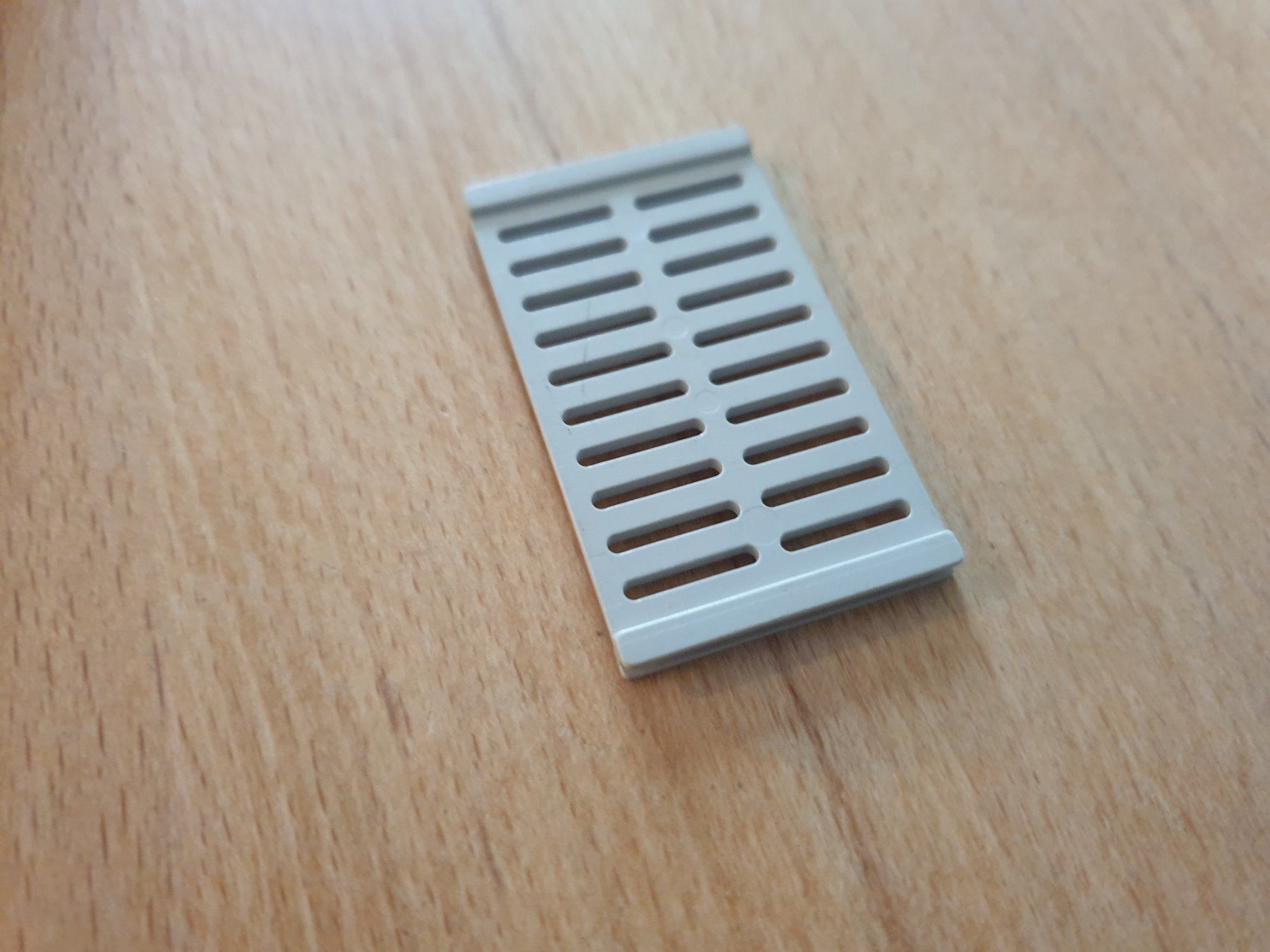 Lego Giocattoli: LEGO Einzelteil hellgrau Lattice Shelf for Schrank (6909) Si – Usato da kaiseraugst venduto da Yohe