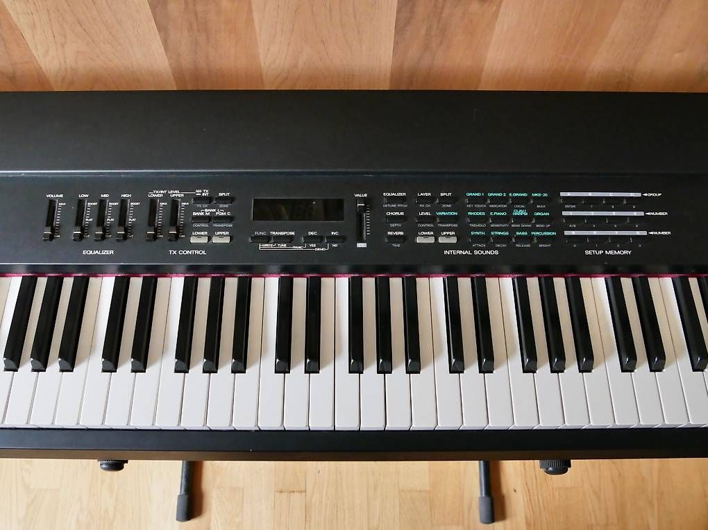 Roland Strumenti musicali: Roland R500 E-Piano – Usato da Bern venduto da kim_q8sq 1