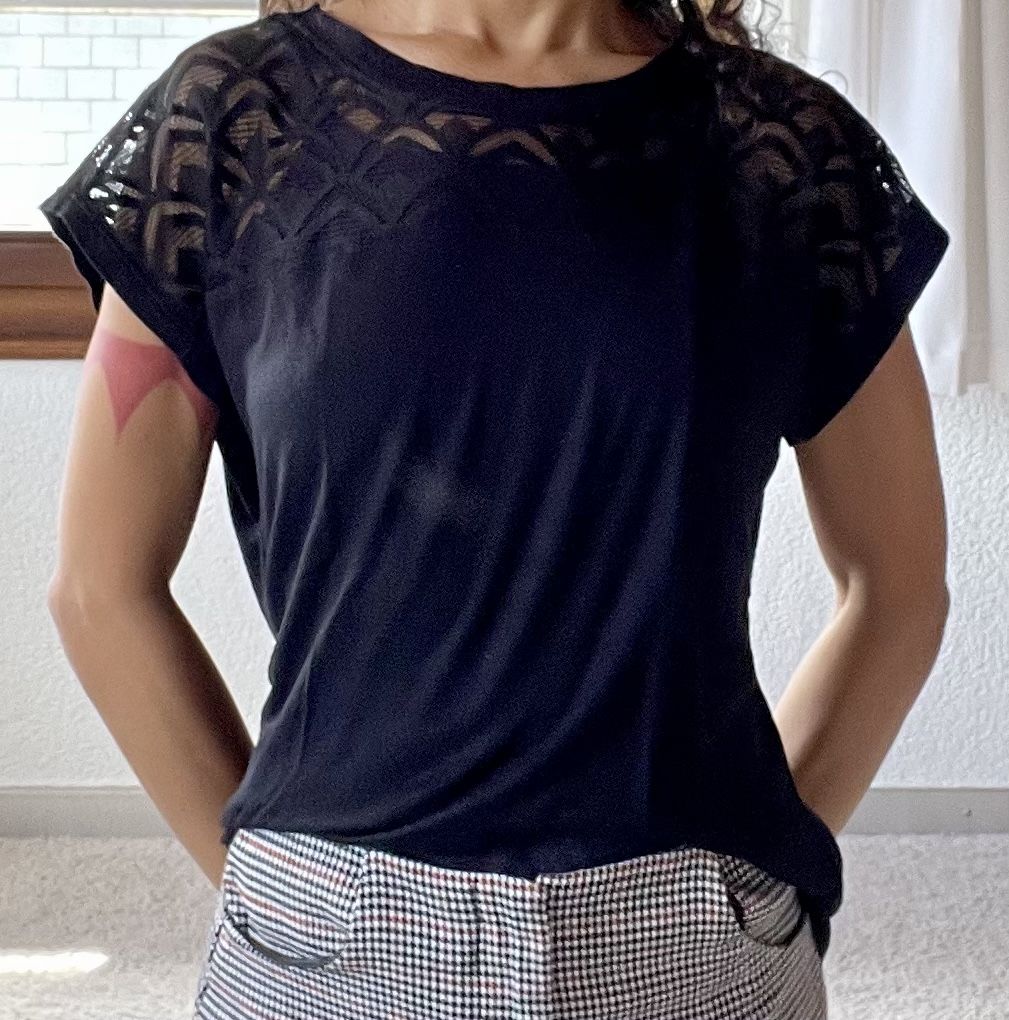 T-shirt: Black  – Usato da Herisau venduto da Ciaoschein