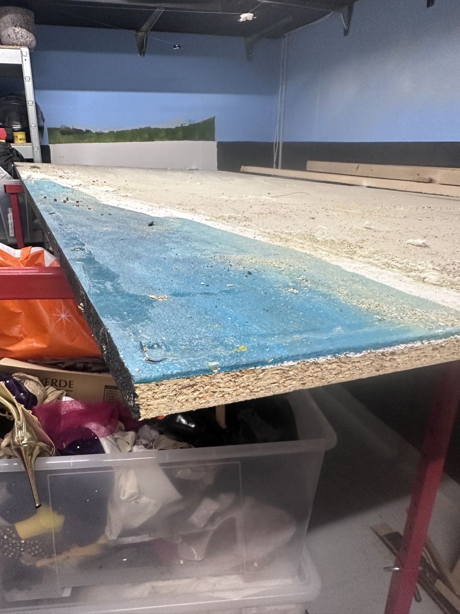 Plateaux: 2 Spanplatten 200x100x2cm verbastelt – D'occasion à Kloten par Trendyandi 1