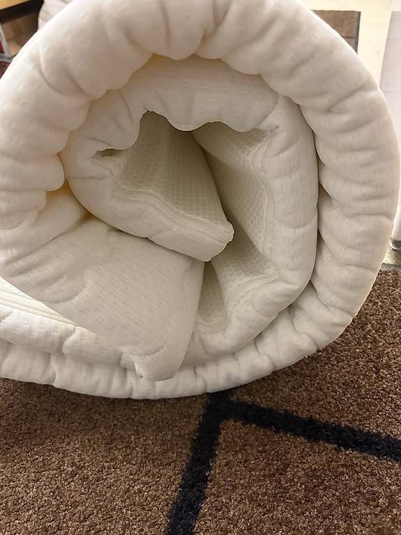 Matratzen: Topper 140x200 – Gebraucht aus Flüh von fuchssa1