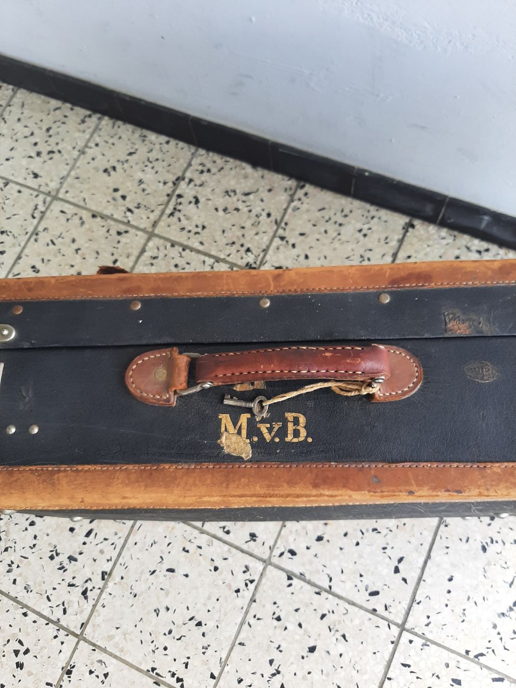 Reisekoffer: Antiker Koffer 75 cm – Gebraucht aus Aarwangen von jaelli01 1