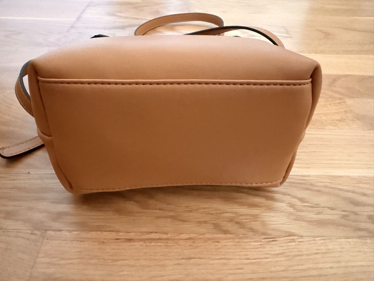 Longchamp Altro in  Abbigliamento & Accessori: Sac à main Longchamp couleur camel  – Usato da Sugiez venduto da Mlle_Bakets 2