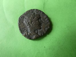 grosse uralte Bronzemünze2721 mm     12.66 g