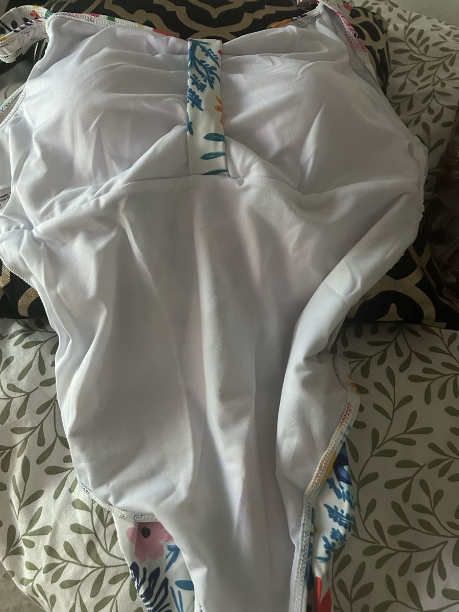 Costumi da bagno & Bikini: Sommerlicher Badeanzug mit Blumenmuster, Grösse L – Nuovo e nell'imballaggio originale da Bettlach venduto da Aresdiego 3