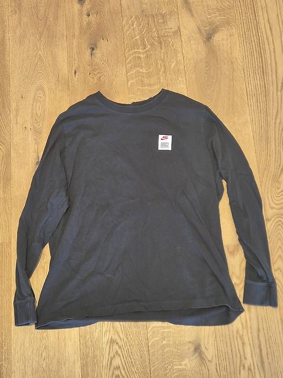 T-shirt: Nike Longsleeve Grösse L – Usato da Embrach venduto da pet_vm5r