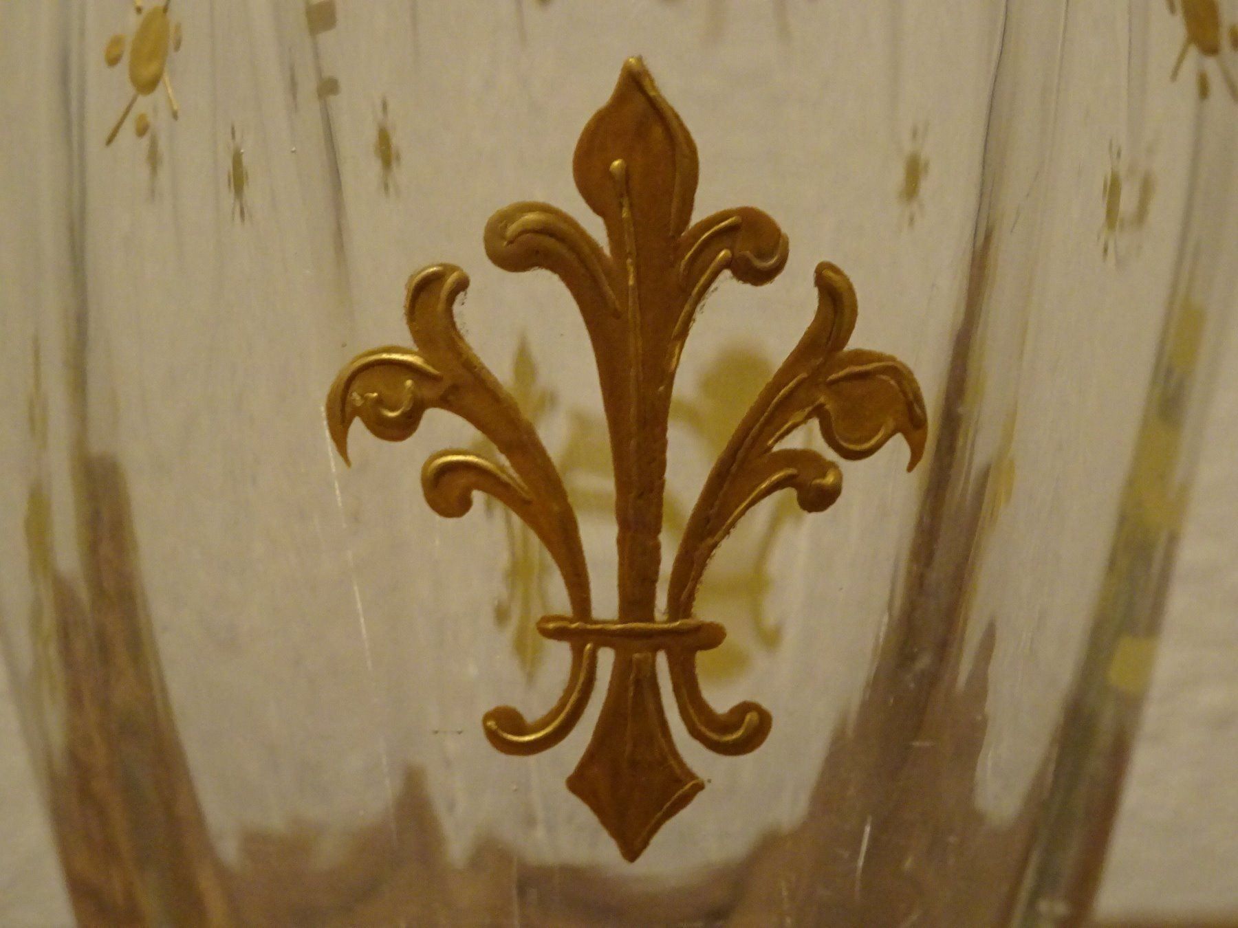 Vasen & Gefässe: Vase mit Golddekor / Lilienwappen – Gebraucht aus Esslingen von eintagammeer 4