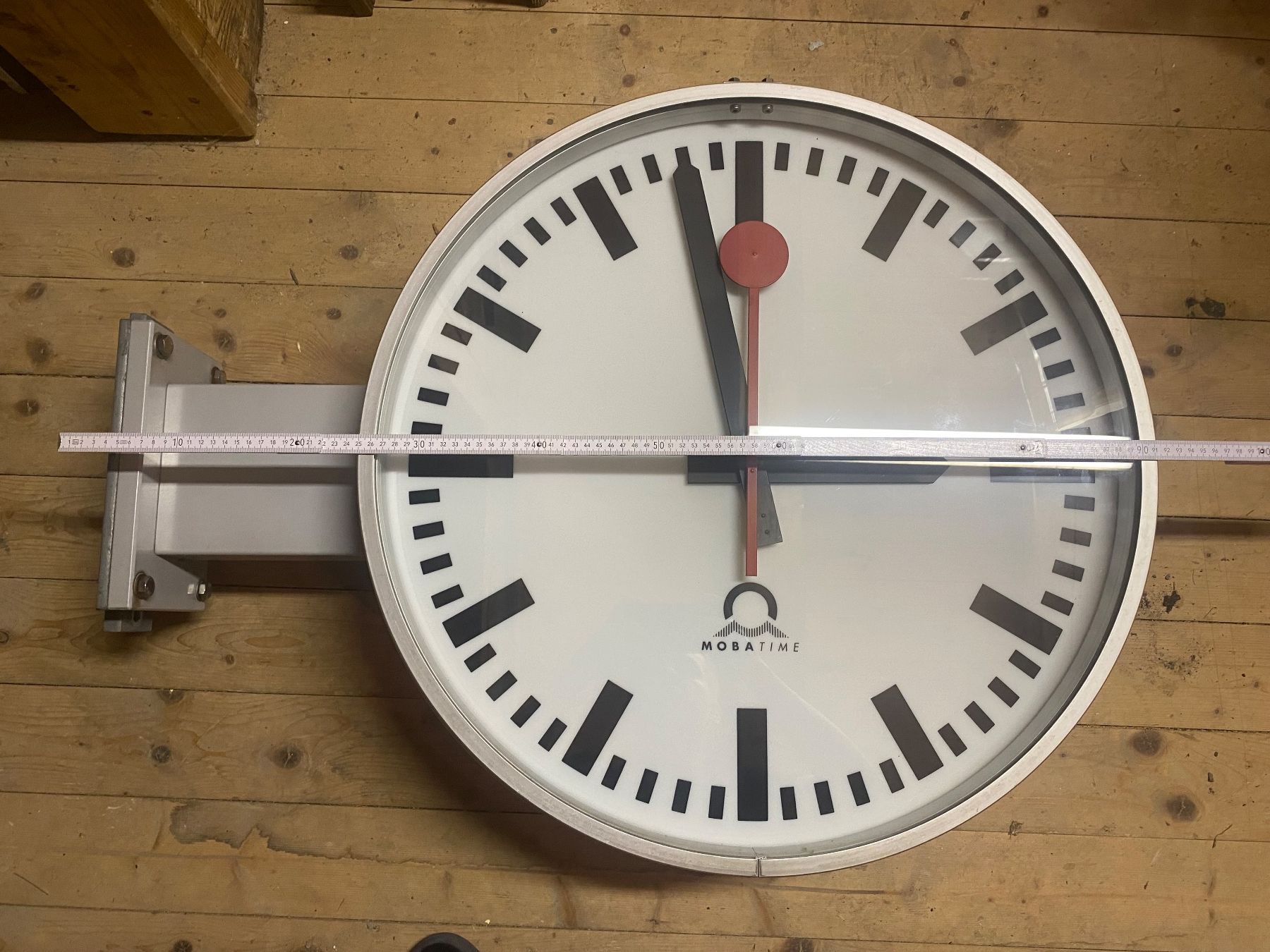 Orologi: Bahnhofsuhr Mobatime – Difettoso da Dozwil venduto da Bach_4 1