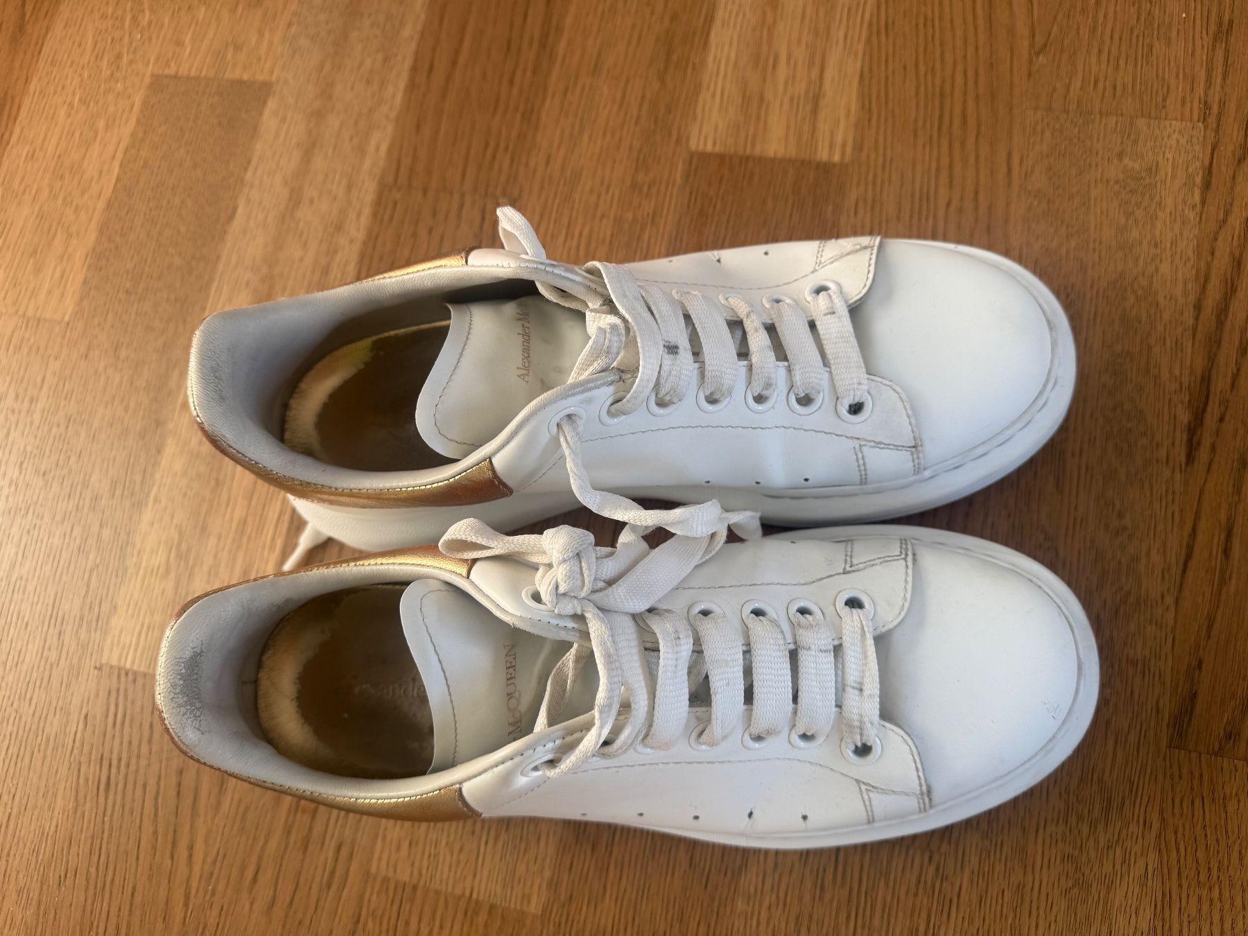 Alexander Mcqueen Scarpe da uomo: Alexander McQueen Sneakers Gold – Usato da St. Gallen venduto da di_146 3