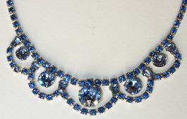 Wunderschöner 50s blauer Choker