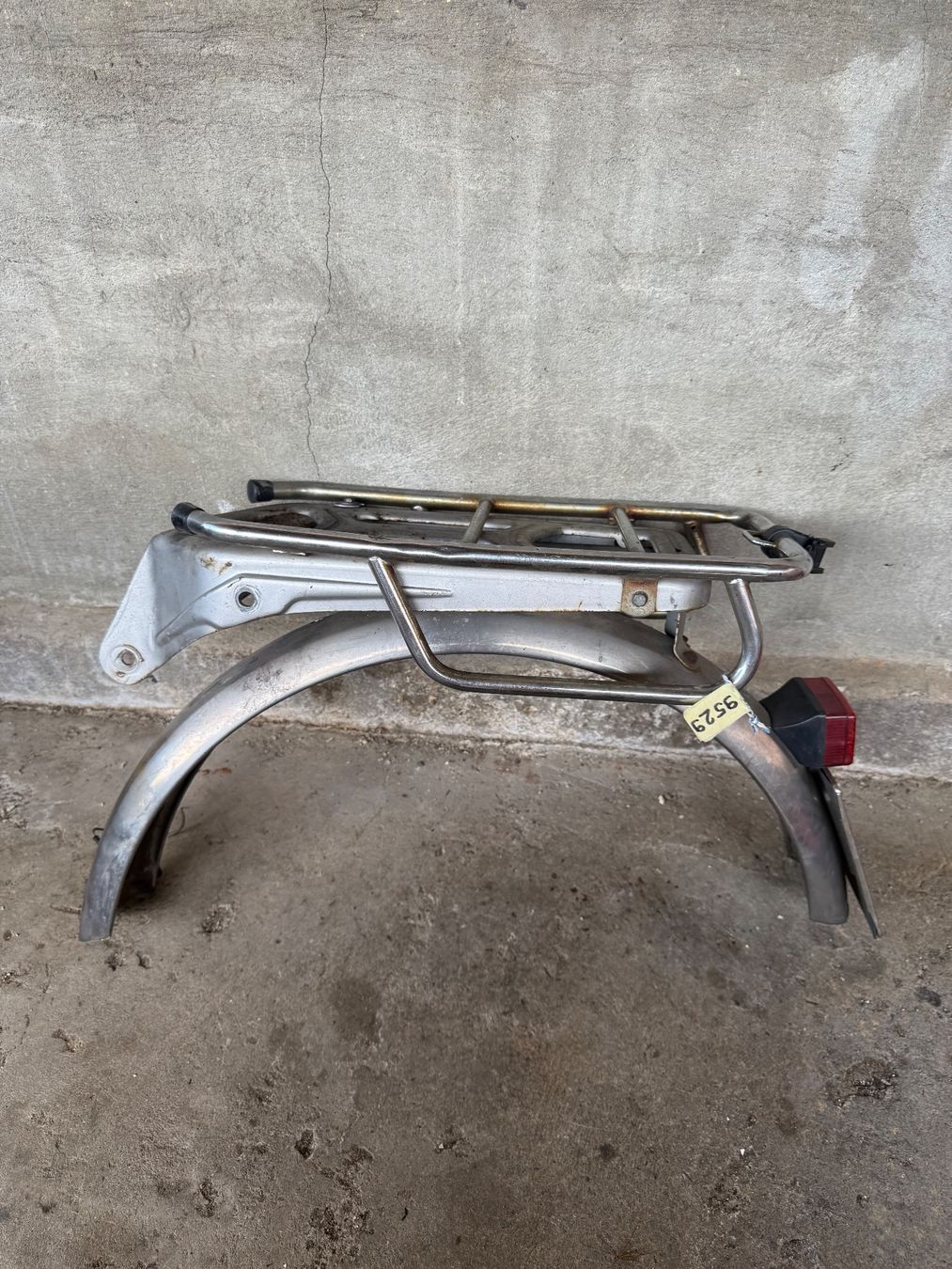 Sachs Parti ricambio per ciclomotori: Sachs 503 Mofa Gepäckträger mit Schutzblech – Usato da Fahrni b. Thun venduto da berger_tuning34