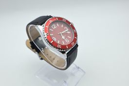 Armbanduhr Ø 42 mm (läuft mit Garantie)