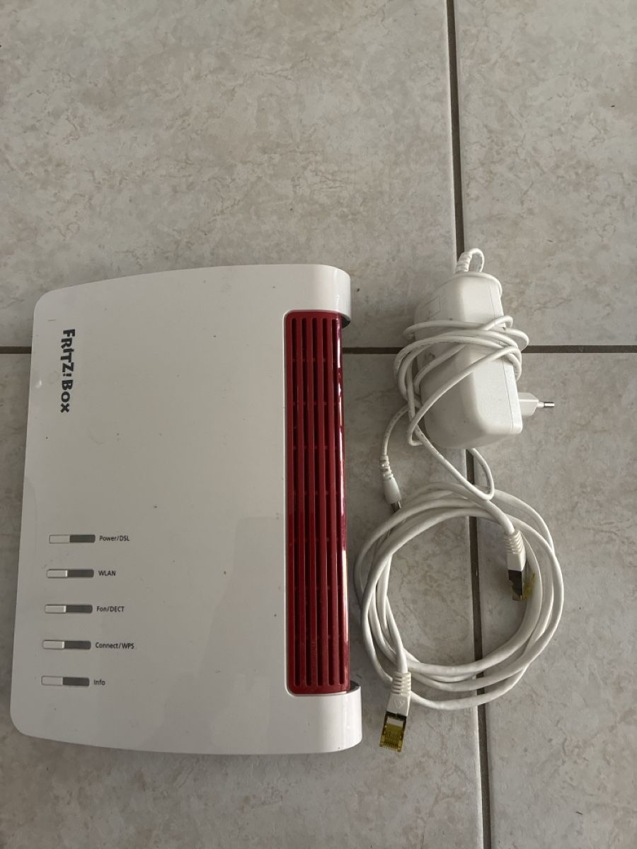 Fritz Modems & Routeurs: Fritz Box 7590 – D'occasion à Thun par RegliE