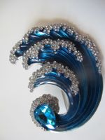 wunderschöne Brosche in Form einer Welle ca. 6 cm