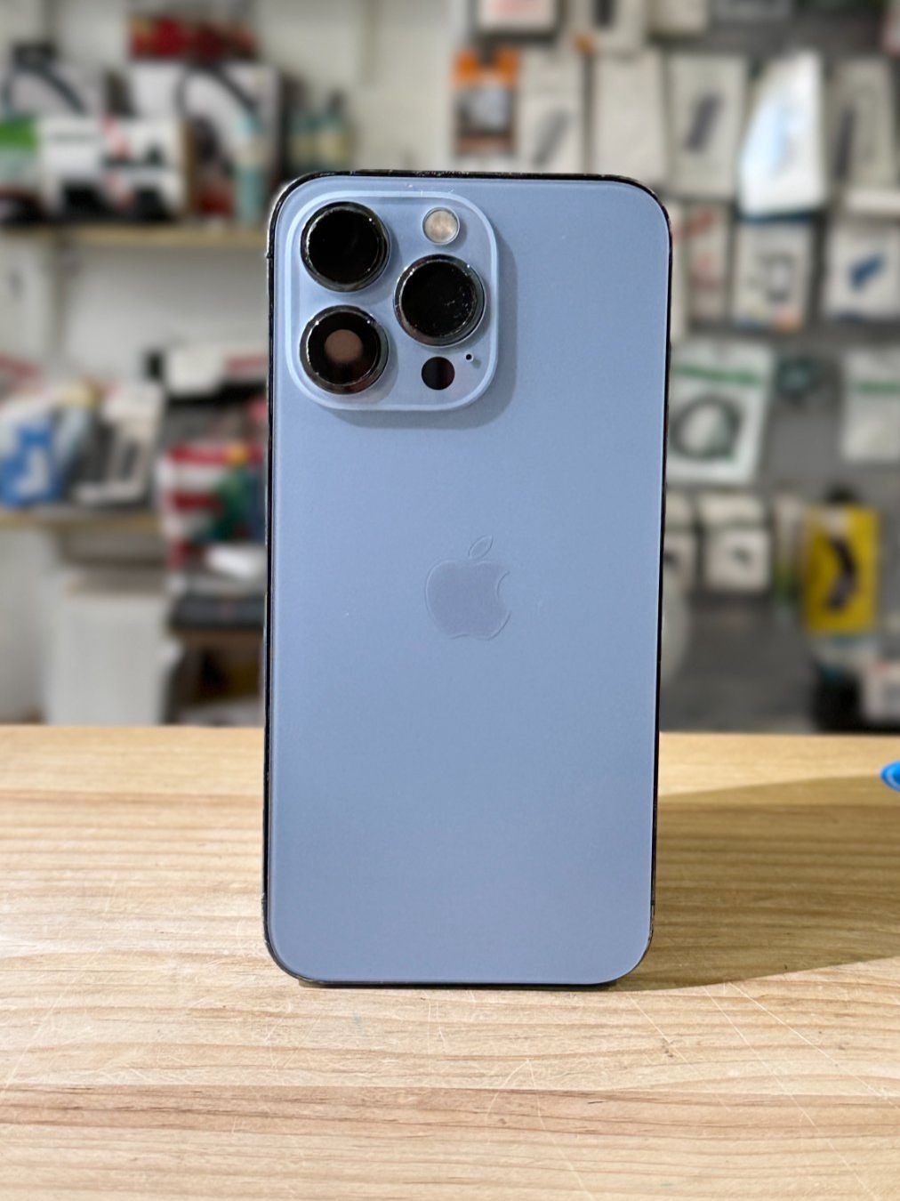 Covers & Schutzfolien: Châssis complet iPhone 13 Pro Bleu pas de rayure – Gebraucht aus Morges von DA-repa 5