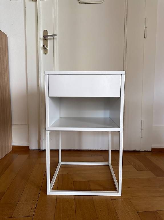 Comodini: Table de chevet – Usato da Lausanne venduto da ant_yg8d