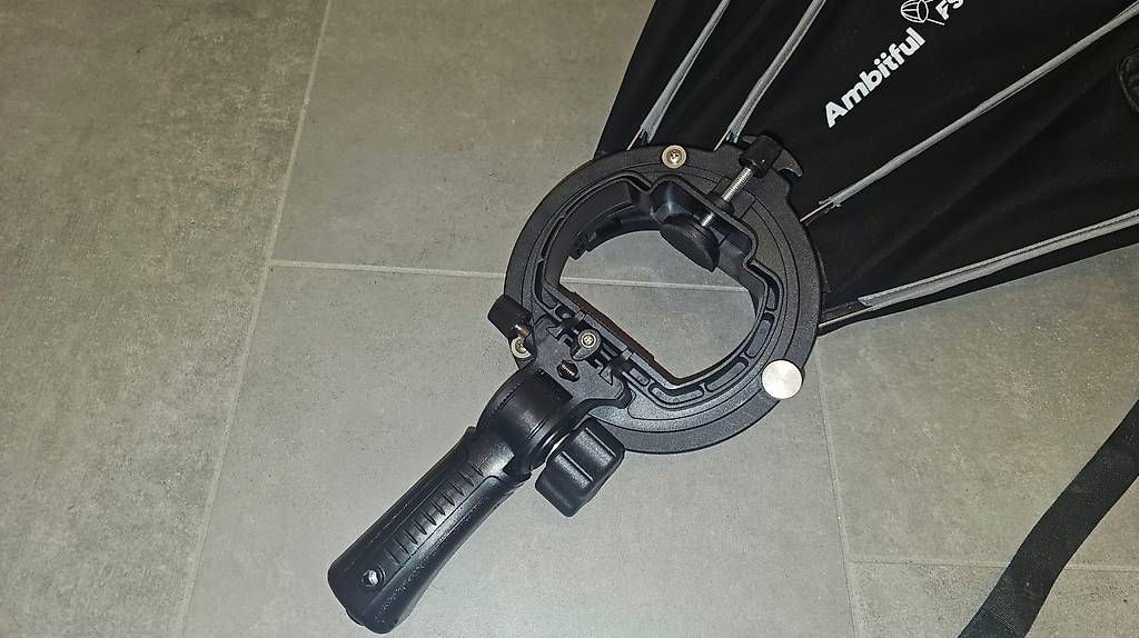 Ersatzteile: Schnellverschluss Oktagon Softbox mit Grid – Gebraucht aus Luterbach von akvp17 1