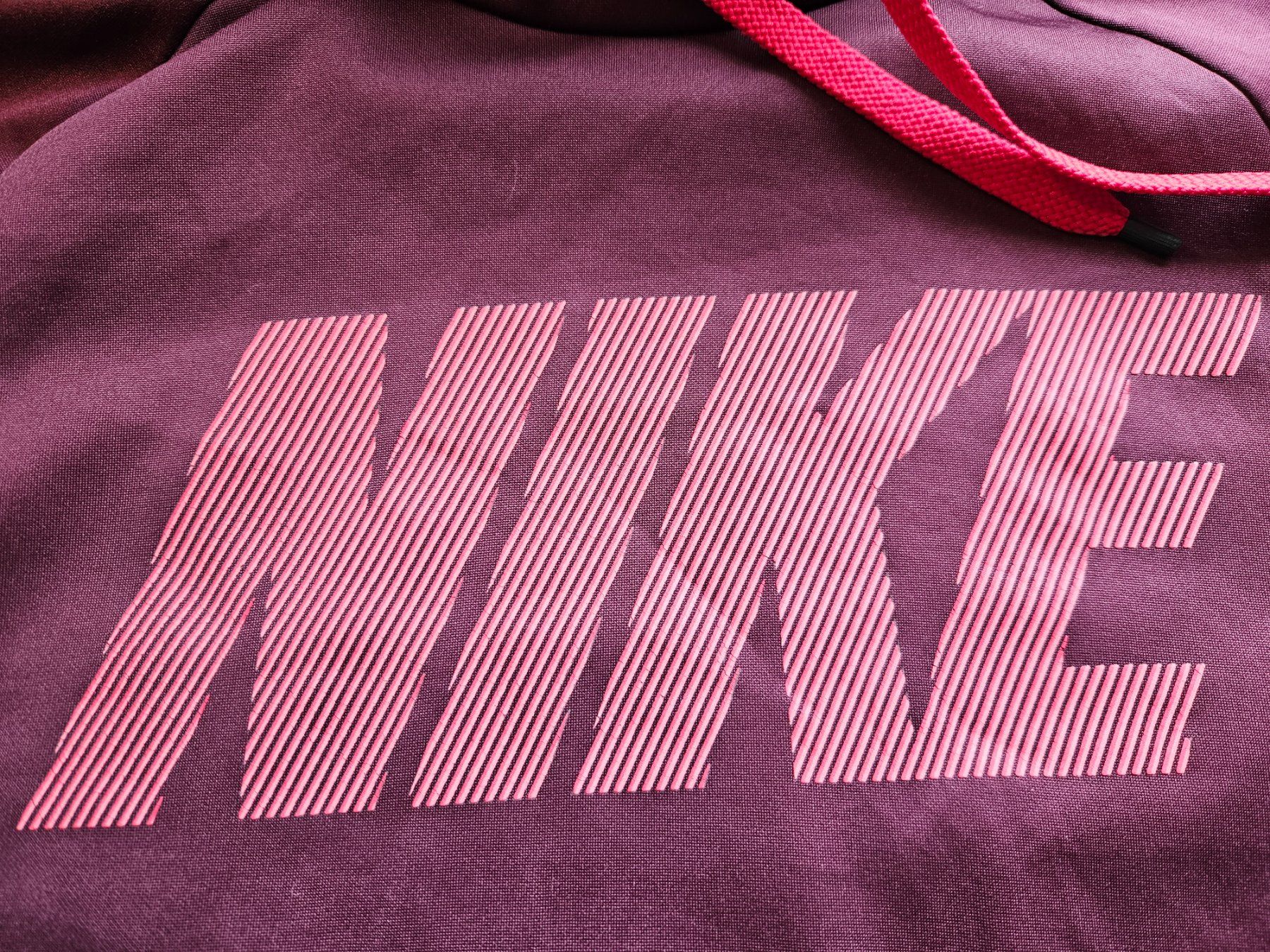 Nike Maglioni & Felpe: Hoodie Nike Grösse S – Usato da Hägglingen venduto da United-Village-Trade 1