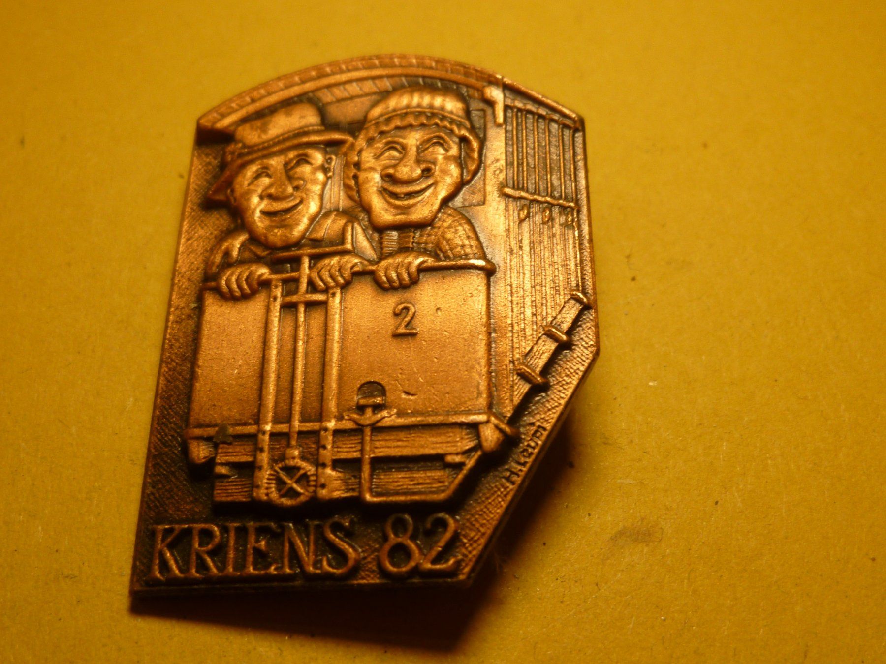 Placchette & Badge: KRIENS 1982 BRONZE – Usato da Ried (Muotathal) venduto da Mandarin02