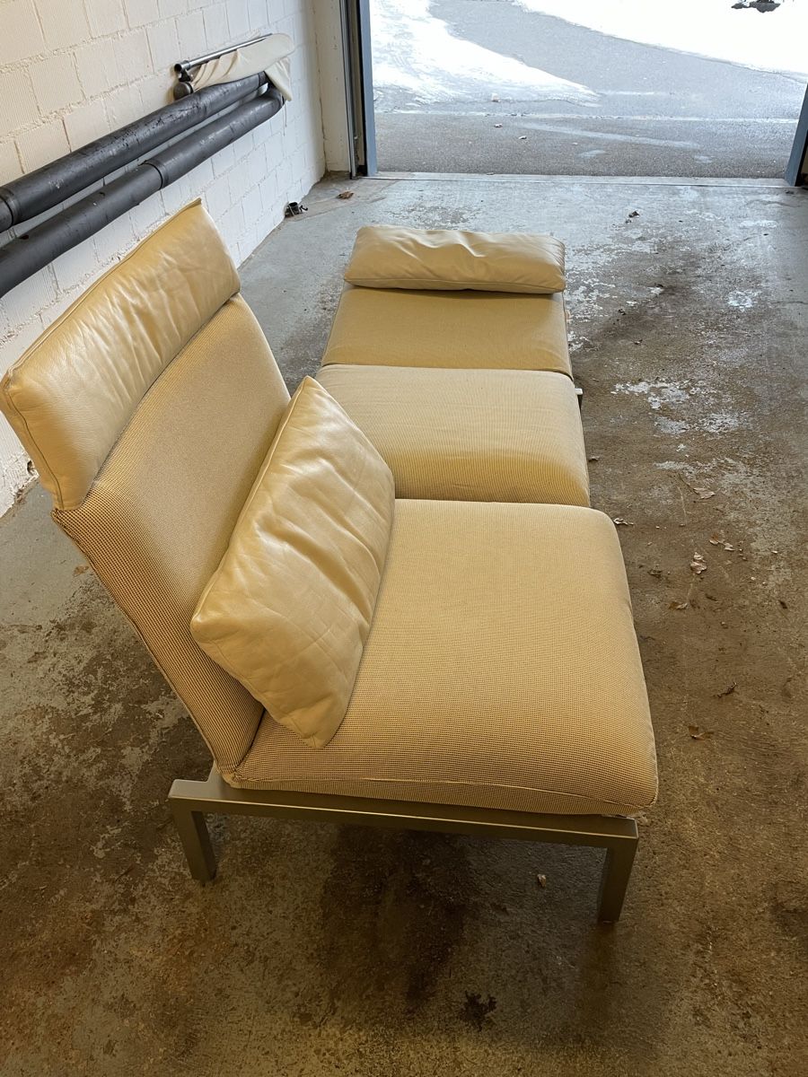 Sofas: Sofa von Brühl – Gebraucht aus St. Gallen von  5