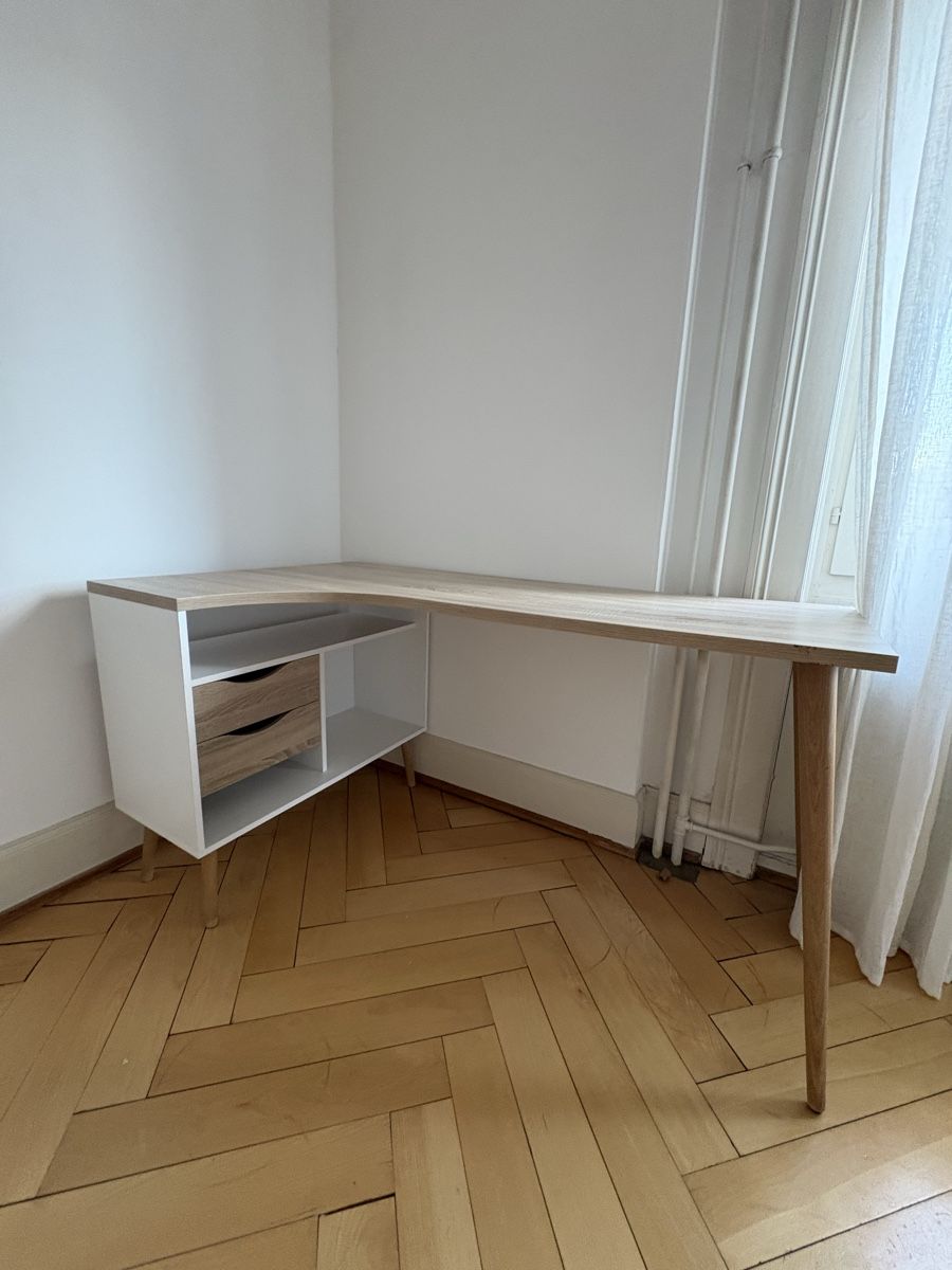 Bureaux: Pult Ecke aus Holz – D'occasion à Zürich par leo_d7j5
