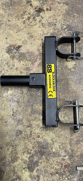 Altro per Eventi aziendali & Feste: Block & Block AM3802 Truss Support 38mm male – Usato da Dübendorf venduto da Gokula 2