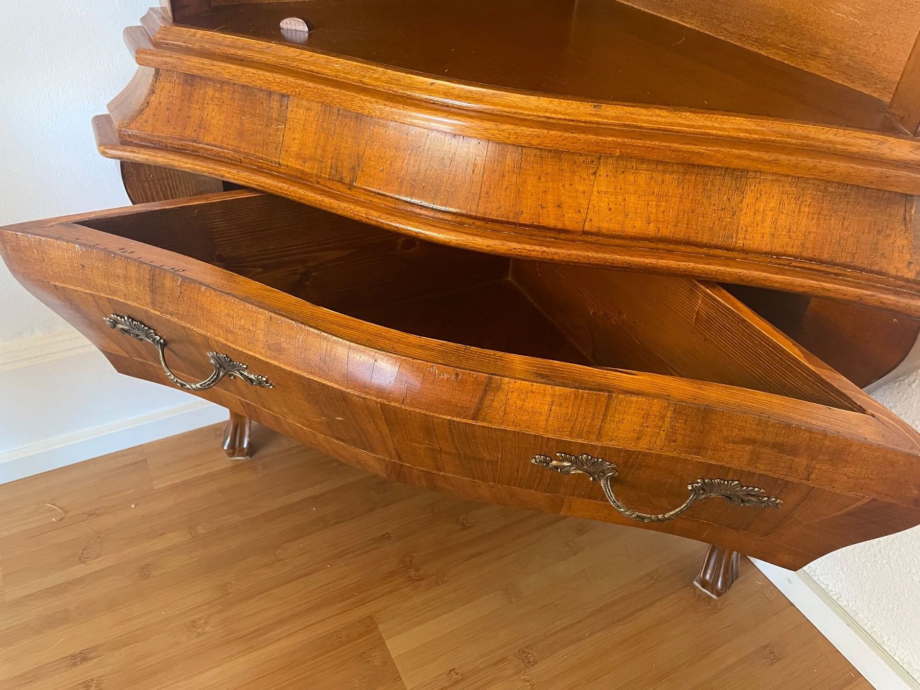 Vetrine: Eckvitrine Louis Philipp – Usato da Wettingen venduto da FeeSylvia7 4