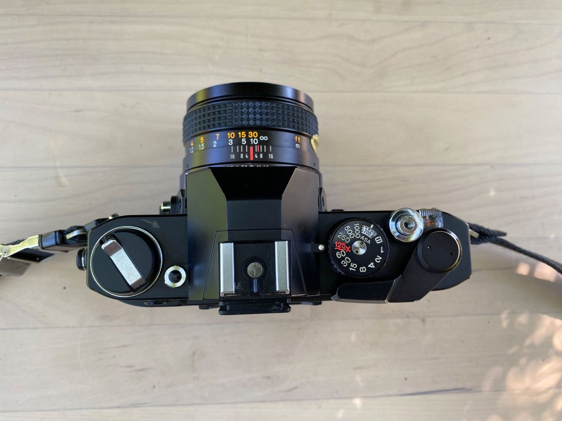 Konica Fotocamera: Konica Autoreflex T4 Kamera – Usato da Feldbach venduto da Fea1 5