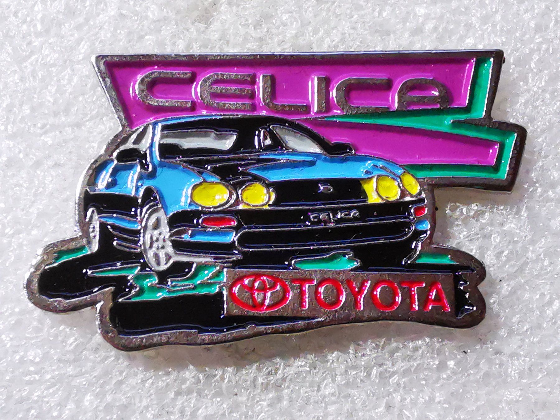 Plaketten & Abzeichen: Ansteckpin 116: Toyota – Gebraucht aus Oppligen von Pin-Fall-Shop