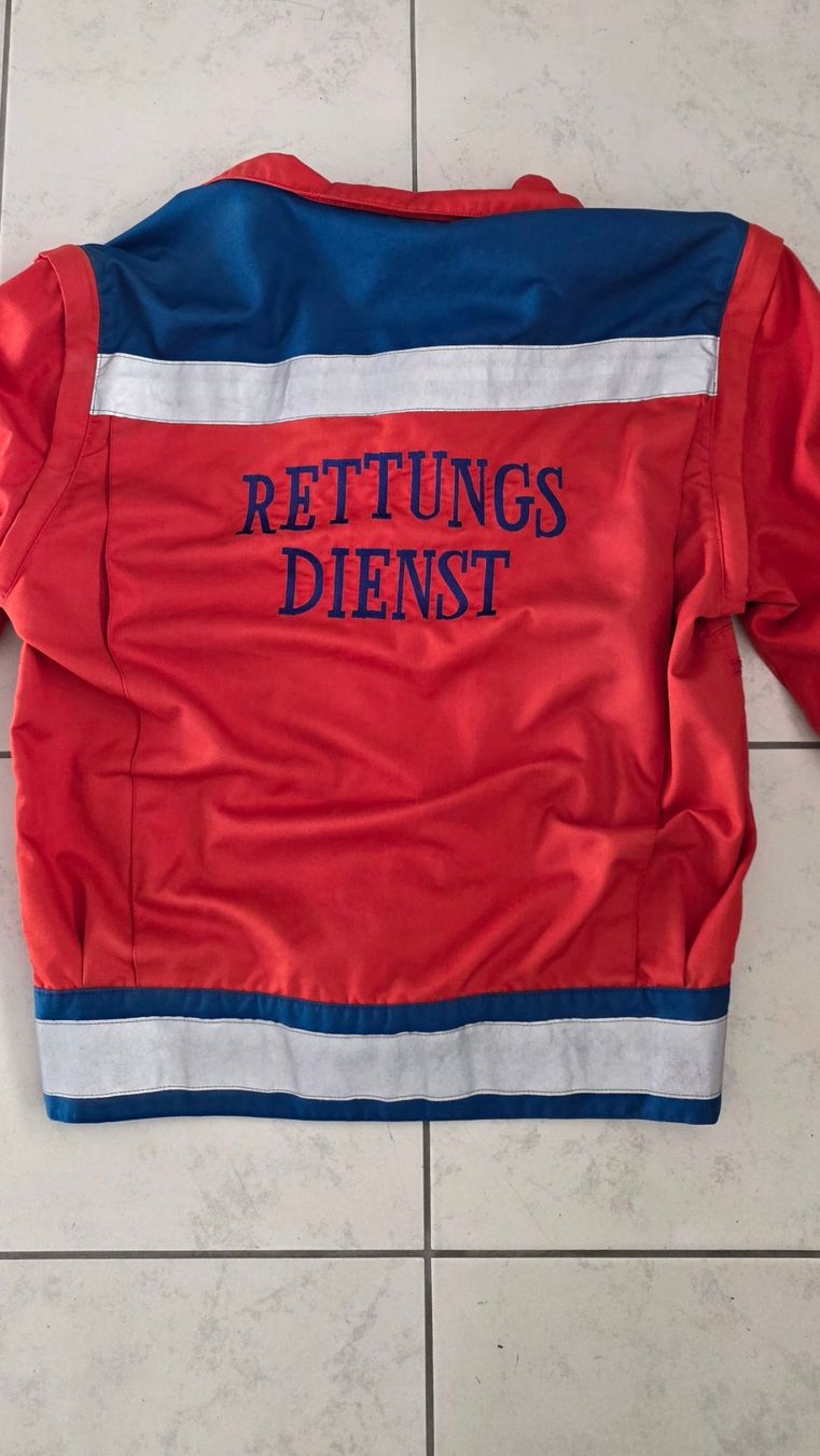 Uniformi: Rettungsdienst Uniform – Usato da Aarburg venduto da Se20 1