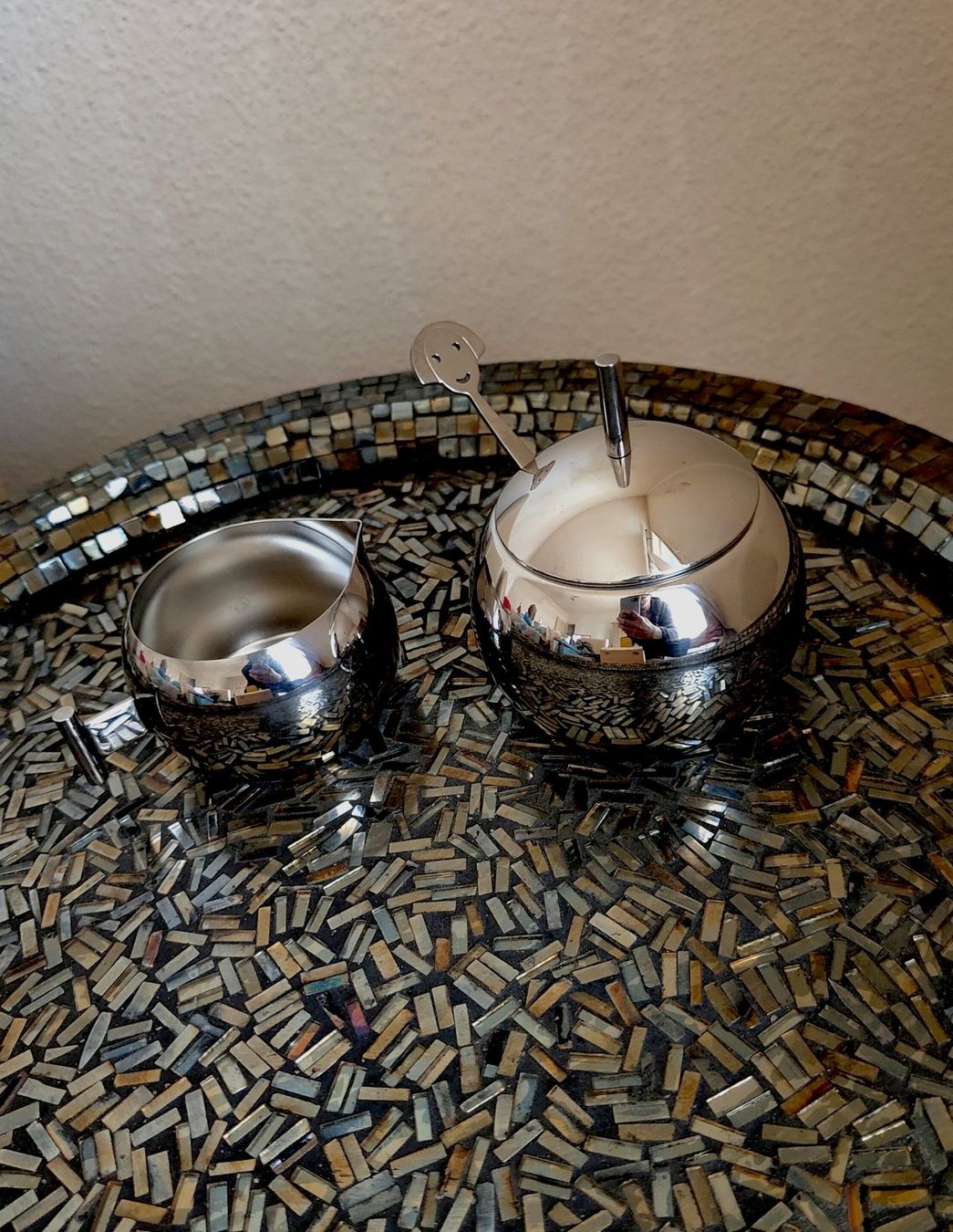 Alessi Set di piatti: Alessi sucrier, crémier et cuillère . – Usato da Biel/Bienne venduto da notfun