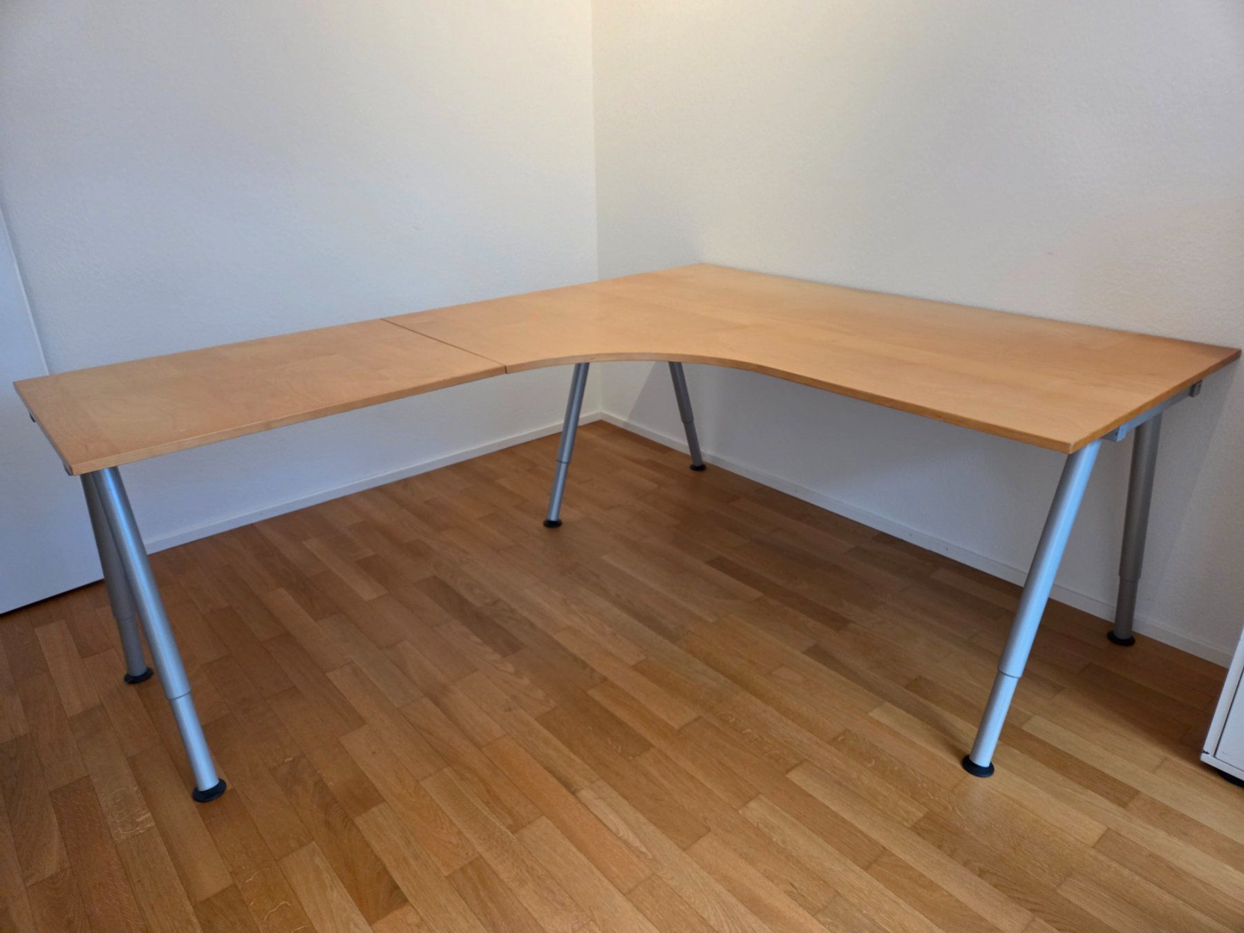 Ikea Scrivanie: Eckbürotisch IKEA, Birke – Usato da Baden venduto da sun_9