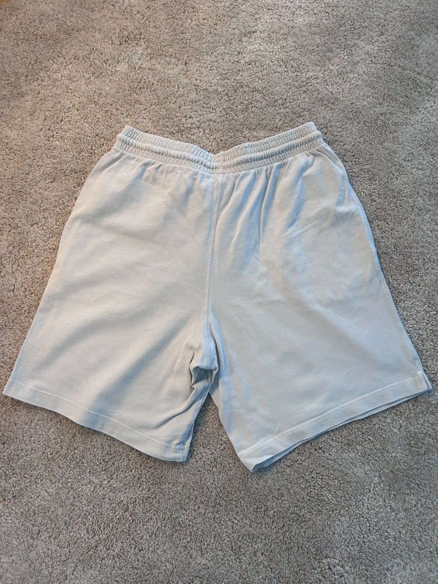 Nike Pantaloni: Shorts Nike  – Usato da Arzier-Le Muids venduto da adr_s9sx 2