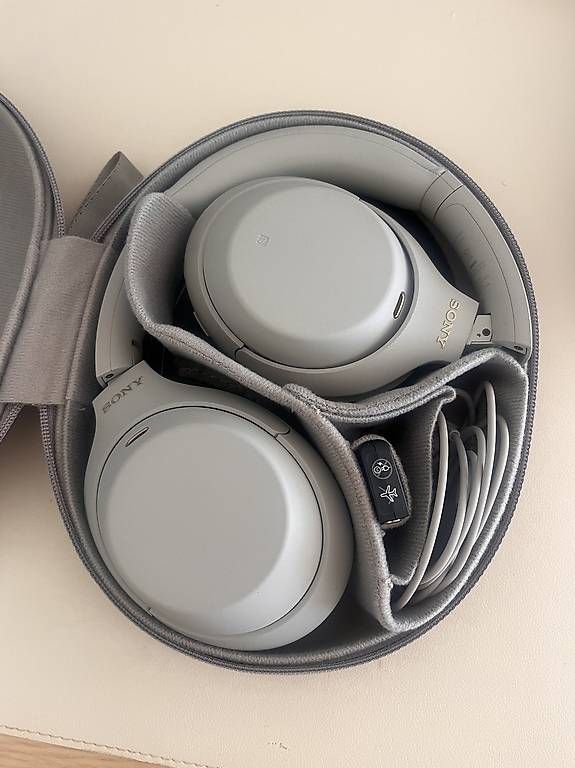 Cuffie: Sony Kopfhörer WH1000XM4 – Nuovo e nell'imballaggio originale da Schaffhausen venduto da Sm.sh