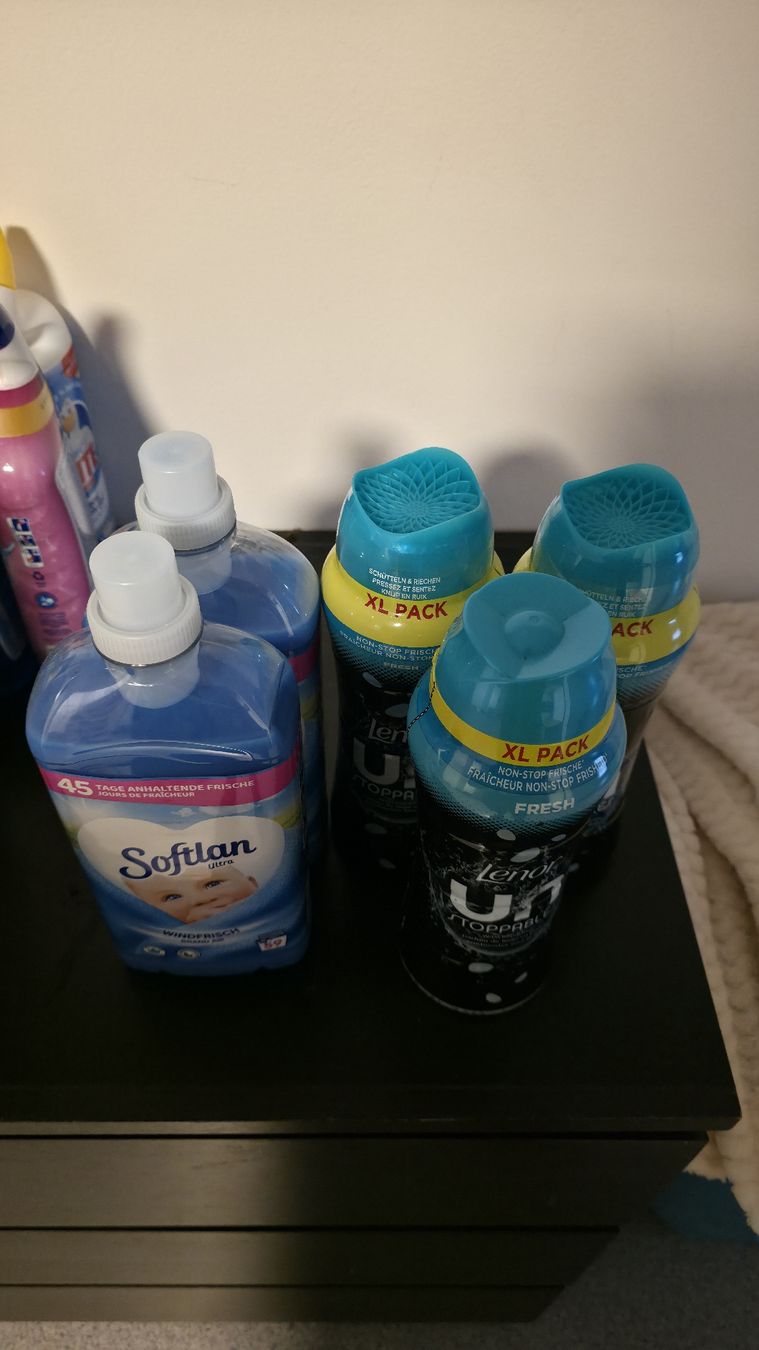 Produits d'entretien: Weichspüler + Wäscheparfum – Neuf (Voir description) à Wil SG par chrisdrm