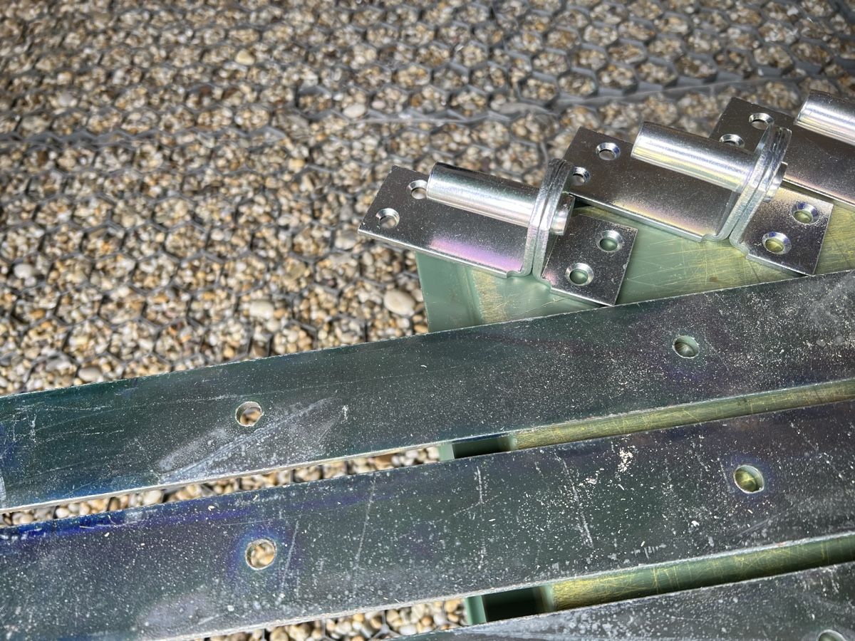 Ferramenta: Ladenband,Torbänder,Kloben ,NEU – Nuovo e nell'imballaggio originale da Halden venduto da Satellite 3